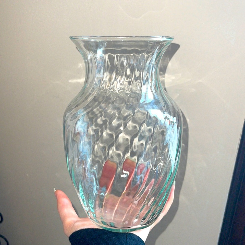 Glass vase